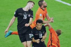 雷速体育官网首页-法国队鏖战德国队，波尔带队取胜