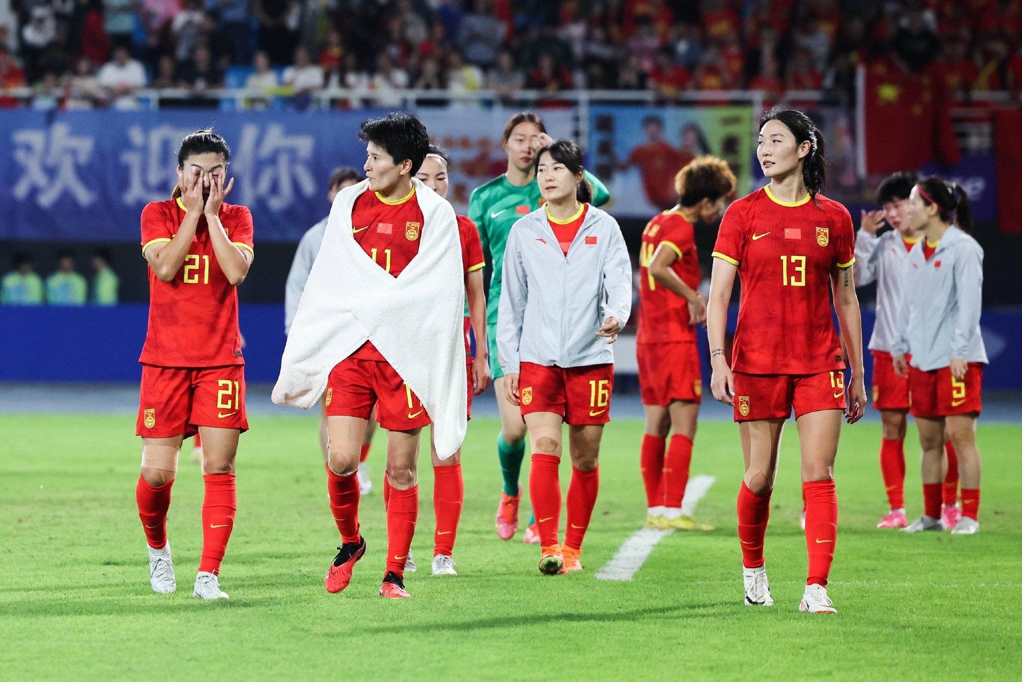 中国女足在比赛中表现强势，挺进下一轮
