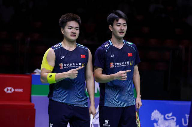 阿拉维斯艰难获胜，晋级下一轮